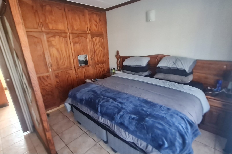 2 Bedroom Property for Sale in Horison Park Gauteng