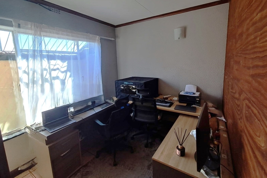 2 Bedroom Property for Sale in Horison Park Gauteng