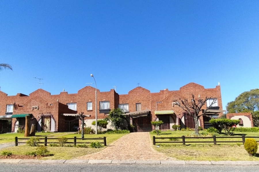 2 Bedroom Property for Sale in Horison Park Gauteng