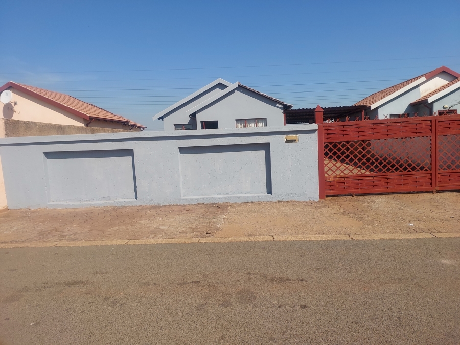3 Bedroom Property for Sale in Soshanguve East Ext 6 Gauteng