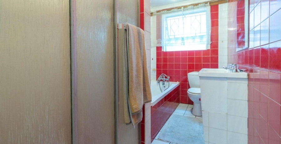 6 Bedroom Property for Sale in Rewlatch Gauteng