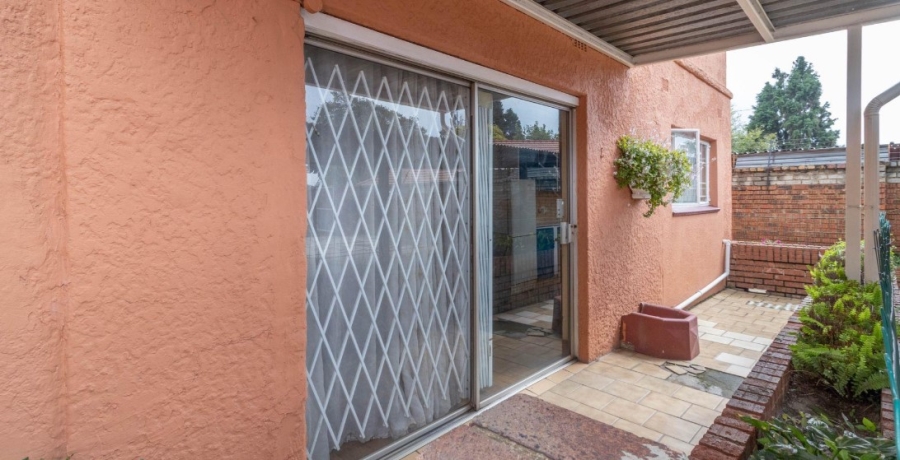6 Bedroom Property for Sale in Rewlatch Gauteng