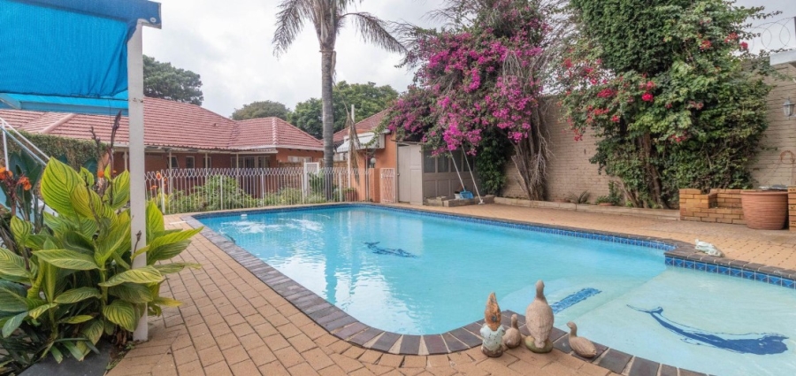 6 Bedroom Property for Sale in Rewlatch Gauteng