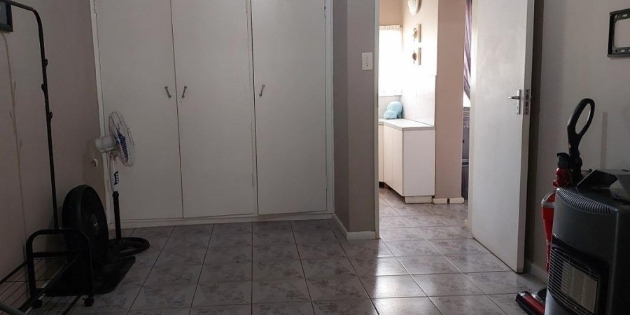 9 Bedroom Property for Sale in Tulisa Park Gauteng