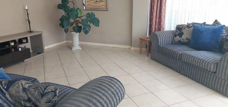 9 Bedroom Property for Sale in Tulisa Park Gauteng