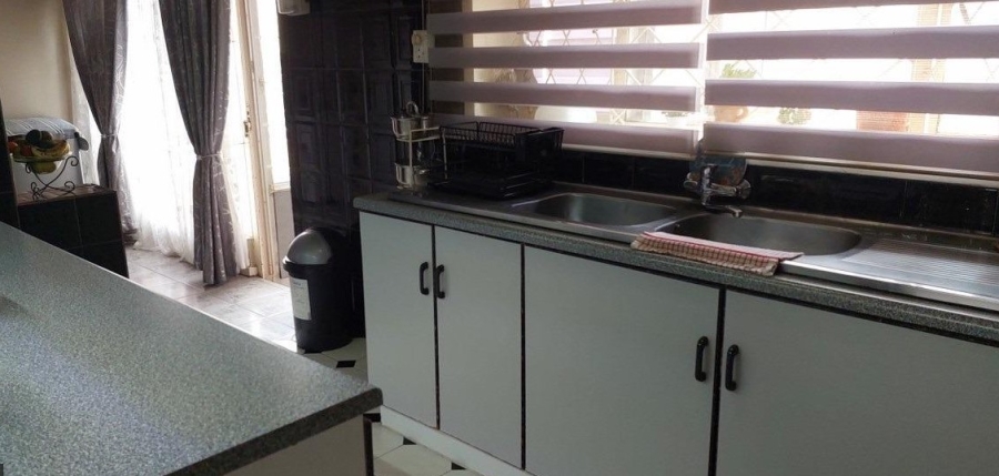 9 Bedroom Property for Sale in Tulisa Park Gauteng