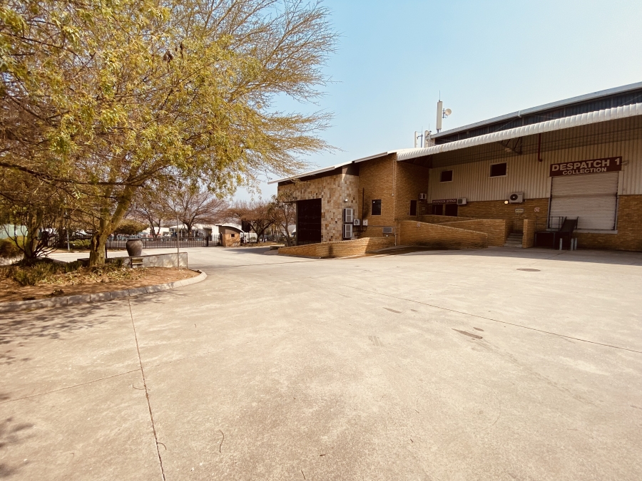 To Let commercial Property for Rent in Linbro Park Gauteng