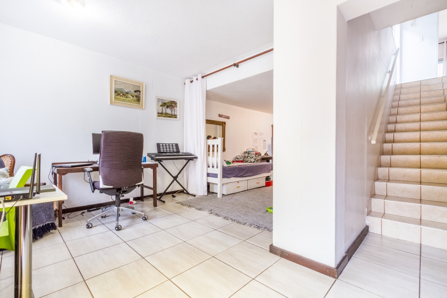 3 Bedroom Property for Sale in La Montagne Gauteng
