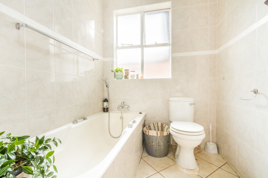 3 Bedroom Property for Sale in La Montagne Gauteng
