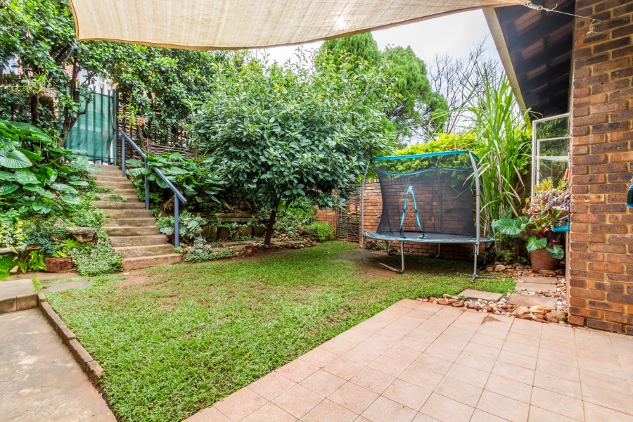 3 Bedroom Property for Sale in La Montagne Gauteng