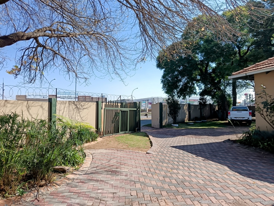 3 Bedroom Property for Sale in Morehill Gauteng