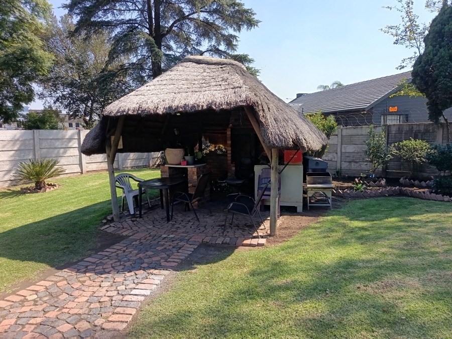 3 Bedroom Property for Sale in Morehill Gauteng