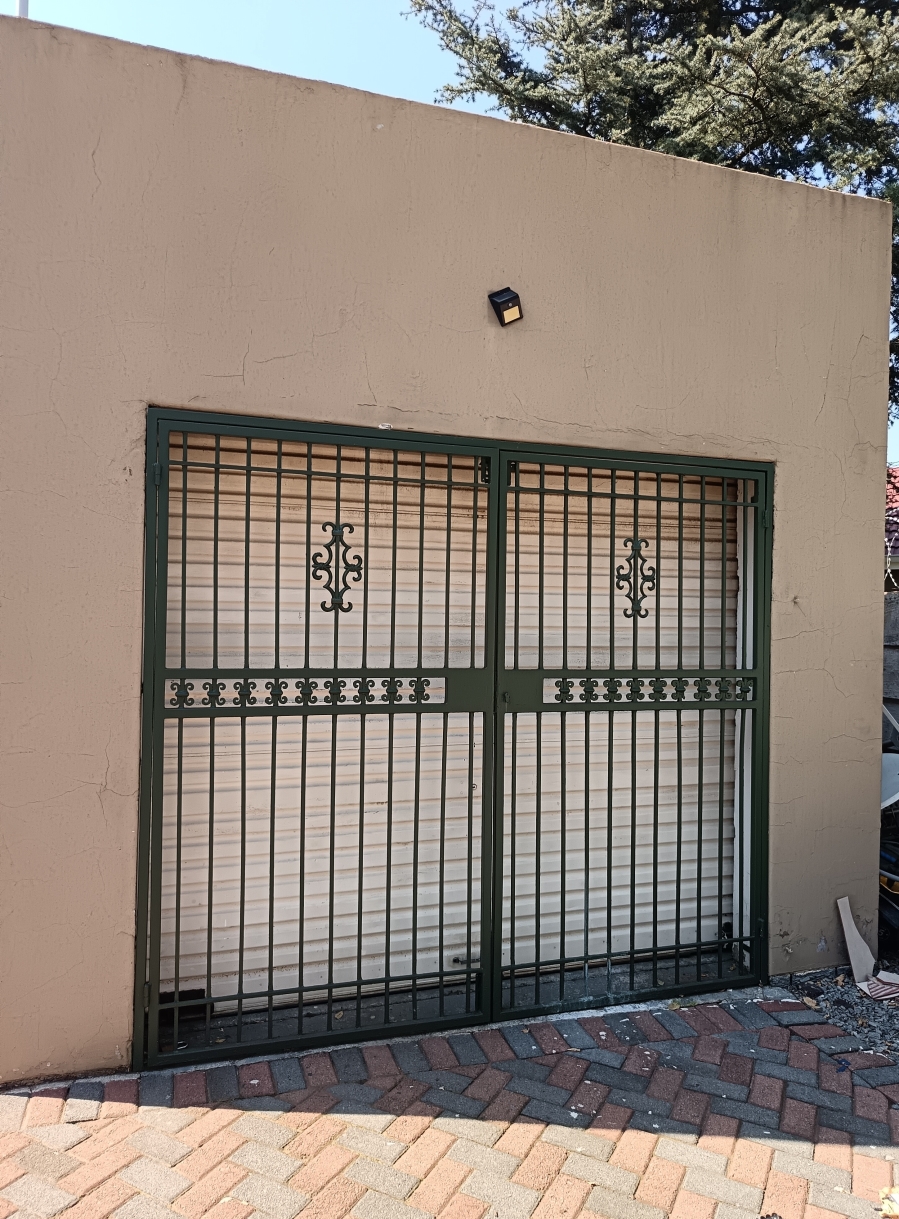 3 Bedroom Property for Sale in Morehill Gauteng