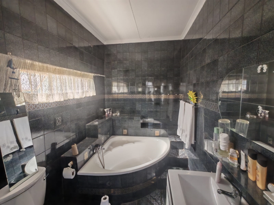 3 Bedroom Property for Sale in Northmead Gauteng