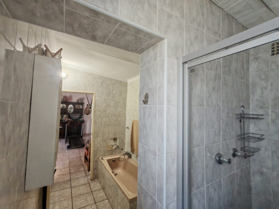 3 Bedroom Property for Sale in Northmead Gauteng