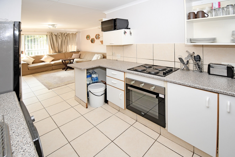 2 Bedroom Property for Sale in Sonneglans Gauteng
