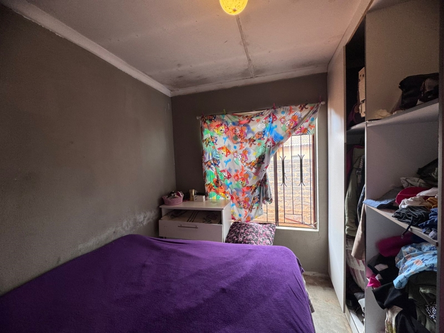 4 Bedroom Property for Sale in Clayville Gauteng