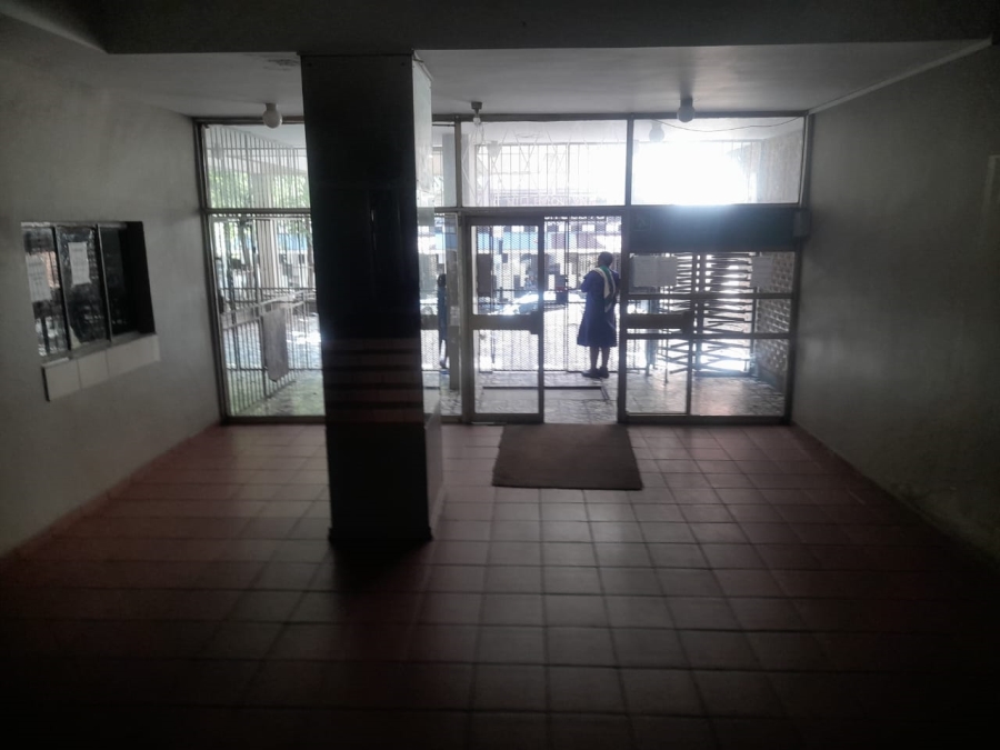 2 Bedroom Property for Sale in Hillbrow Gauteng