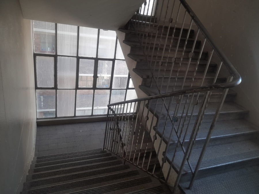 2 Bedroom Property for Sale in Hillbrow Gauteng
