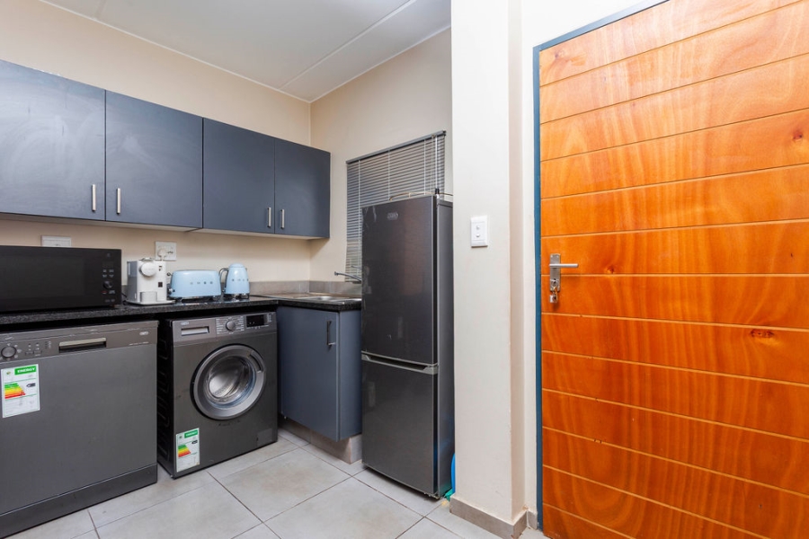 2 Bedroom Property for Sale in Waterfall Ridge Gauteng