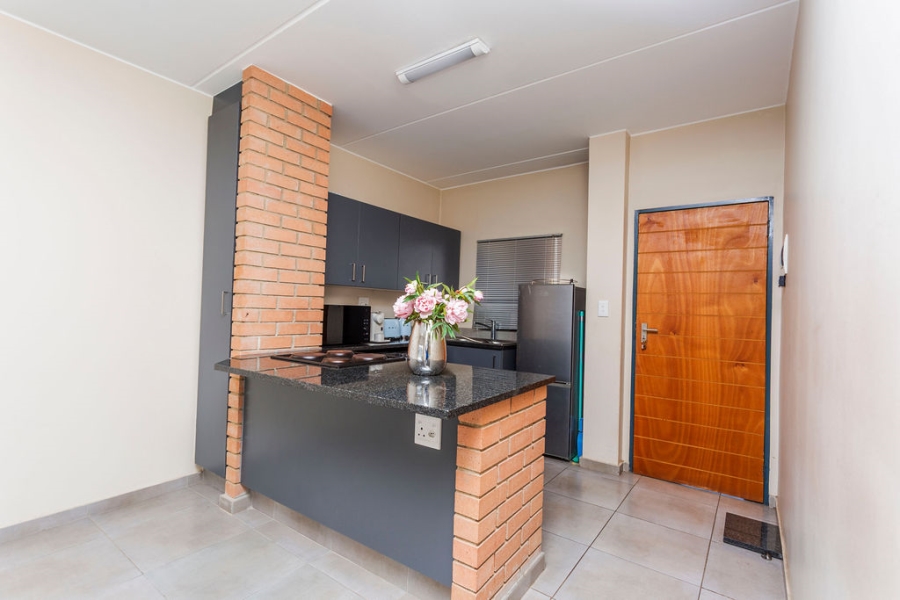2 Bedroom Property for Sale in Waterfall Ridge Gauteng