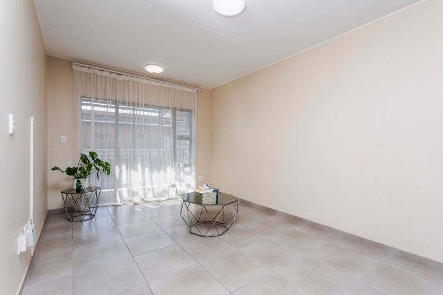 2 Bedroom Property for Sale in Waterfall Ridge Gauteng