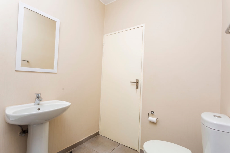2 Bedroom Property for Sale in Waterfall Ridge Gauteng