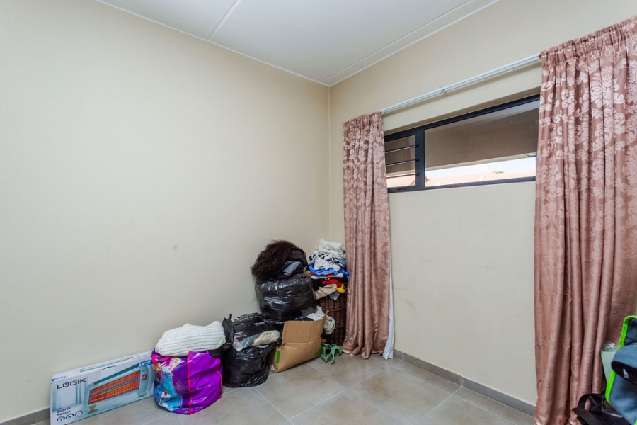 2 Bedroom Property for Sale in Waterfall Ridge Gauteng