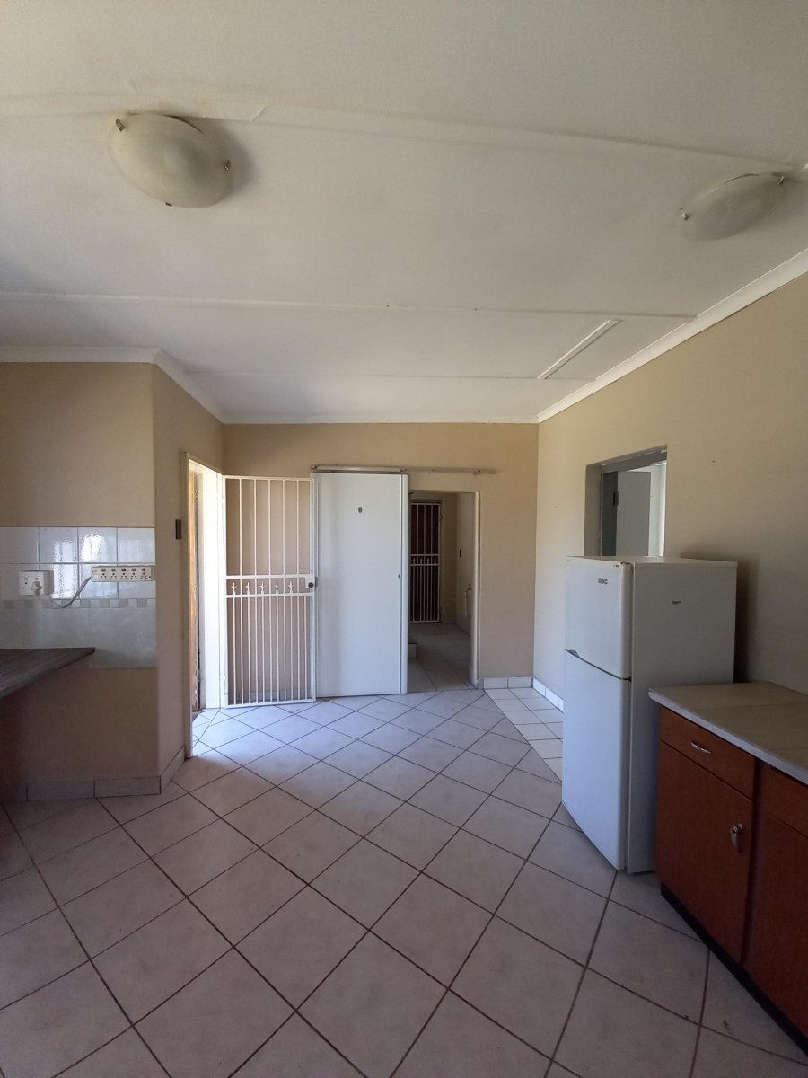 To Let 1 Bedroom Property for Rent in Moregloed Gauteng