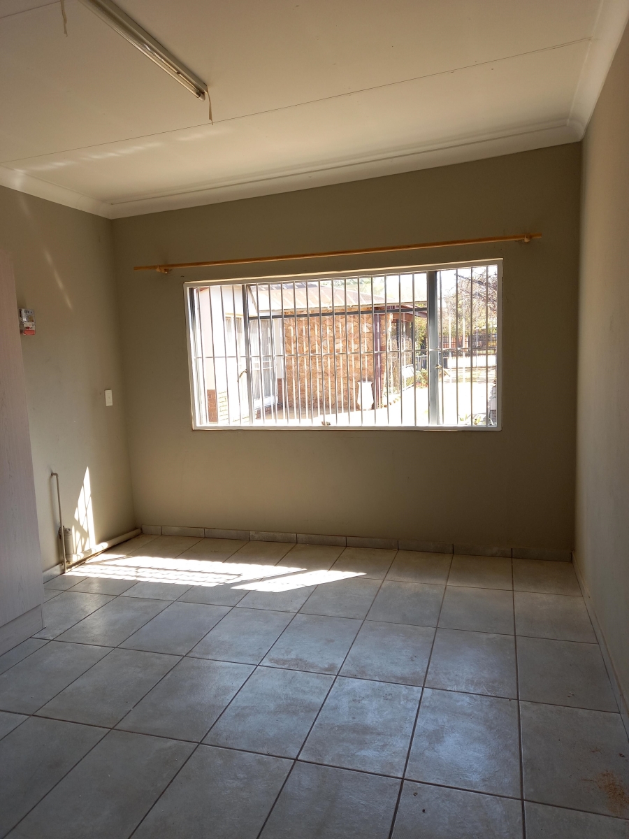 To Let 1 Bedroom Property for Rent in Moregloed Gauteng