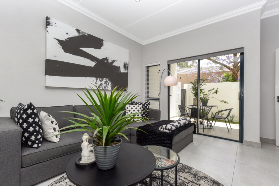 To Let 2 Bedroom Property for Rent in Bryanston Gauteng