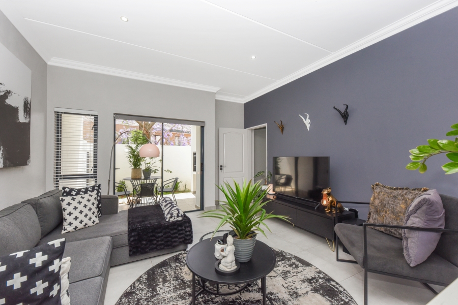 To Let 2 Bedroom Property for Rent in Bryanston Gauteng