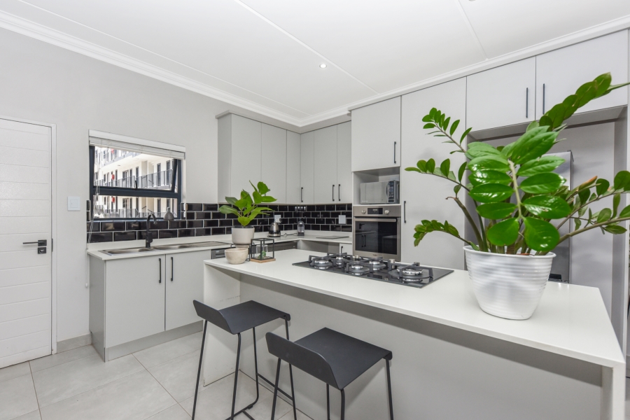 To Let 2 Bedroom Property for Rent in Bryanston Gauteng