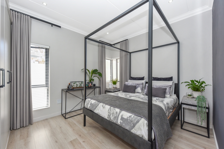 To Let 2 Bedroom Property for Rent in Bryanston Gauteng