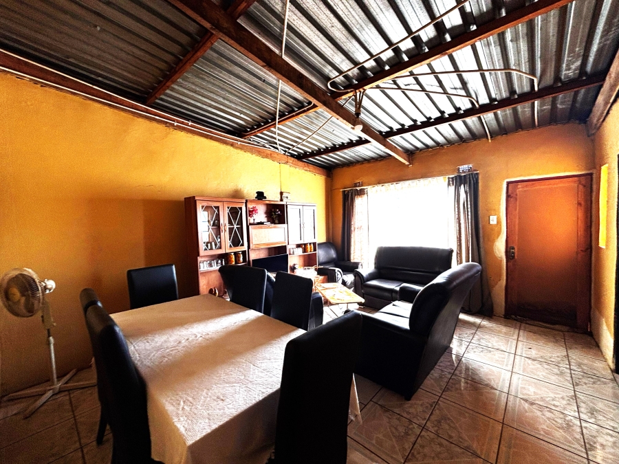 5 Bedroom Property for Sale in Tsakane Ext 17 Gauteng