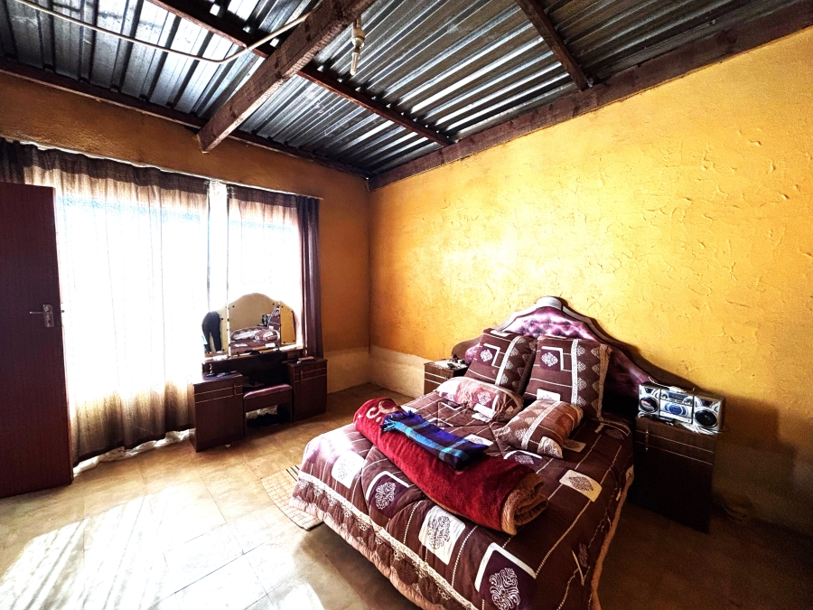 5 Bedroom Property for Sale in Tsakane Ext 17 Gauteng