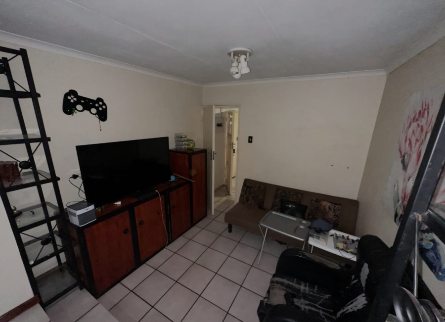 To Let 4 Bedroom Property for Rent in Waverley Gauteng