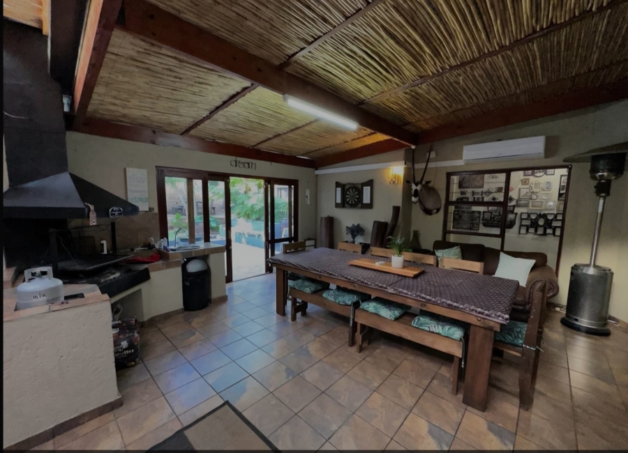 To Let 4 Bedroom Property for Rent in Waverley Gauteng