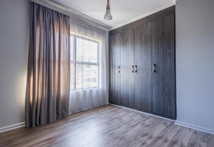 1 Bedroom Property for Sale in Oakdene Gauteng