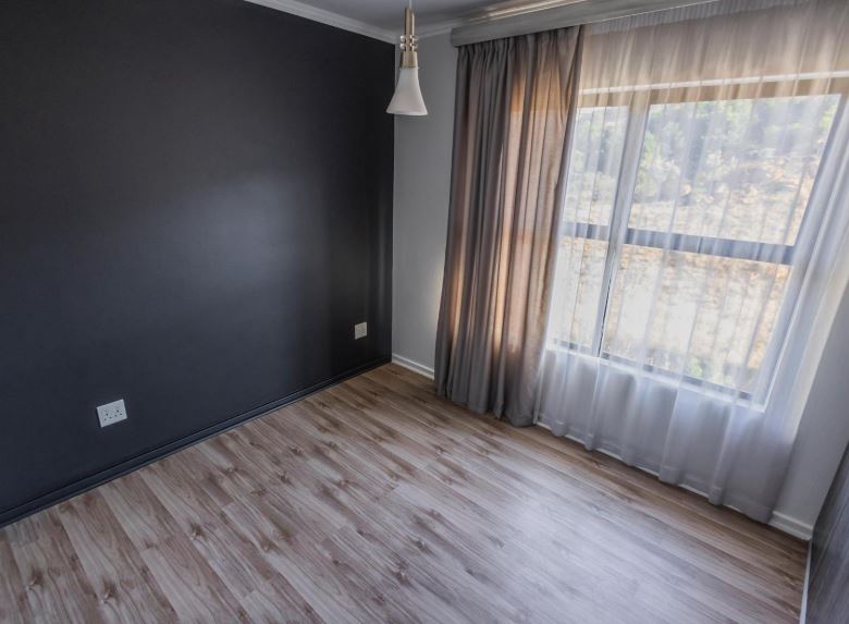 1 Bedroom Property for Sale in Oakdene Gauteng