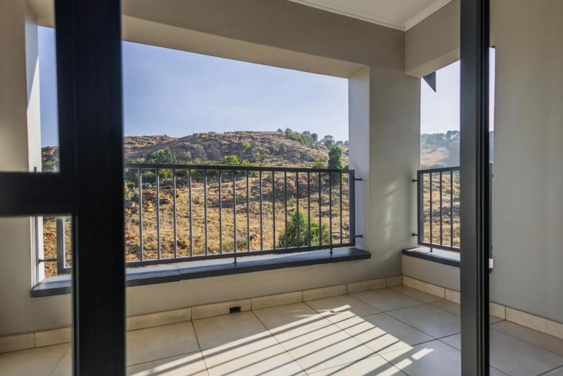 1 Bedroom Property for Sale in Oakdene Gauteng