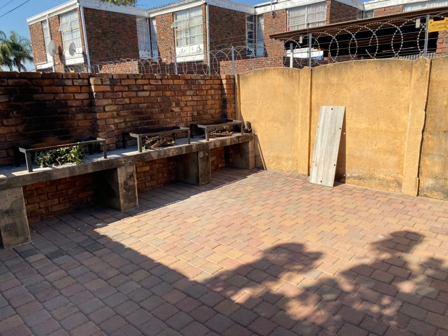 2 Bedroom Property for Sale in Daspoort Gauteng