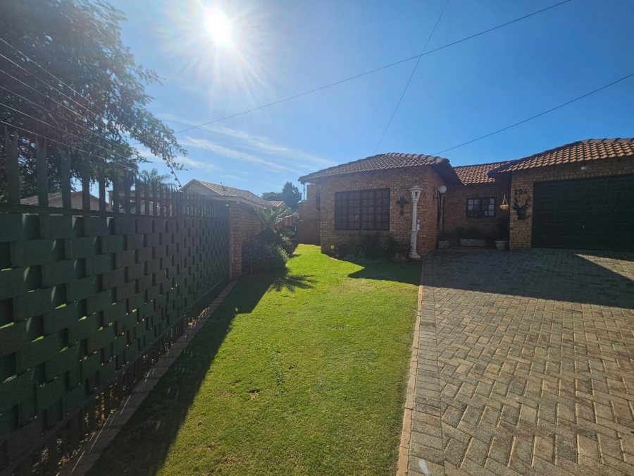 3 Bedroom Property for Sale in Greenhills Gauteng