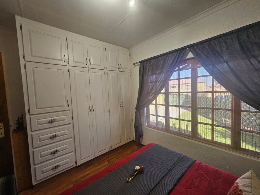 3 Bedroom Property for Sale in Greenhills Gauteng