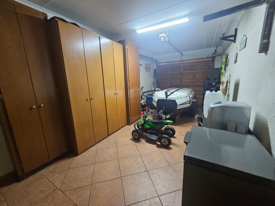 3 Bedroom Property for Sale in Greenhills Gauteng