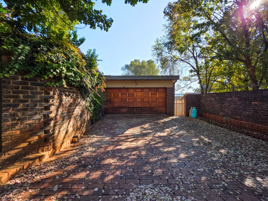 3 Bedroom Property for Sale in Faerie Glen Gauteng
