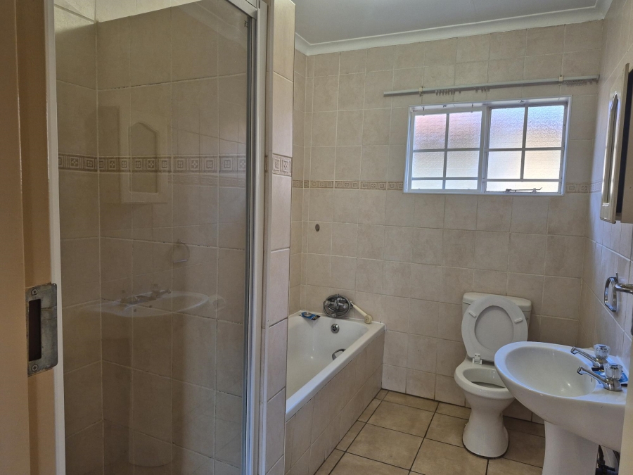 2 Bedroom Property for Sale in Montana Gauteng