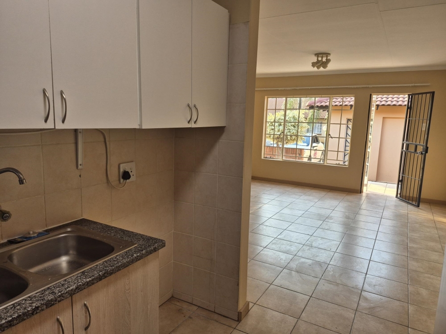 2 Bedroom Property for Sale in Montana Gauteng