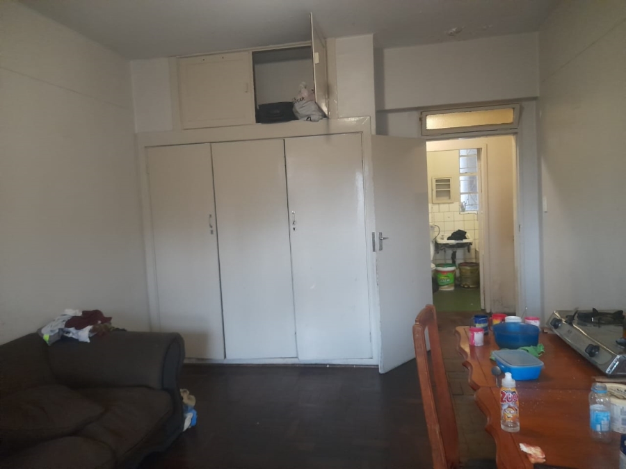 1 Bedroom Property for Sale in Hillbrow Gauteng