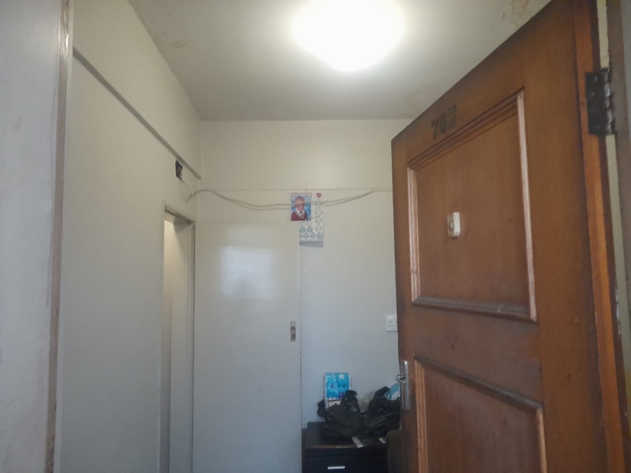 1 Bedroom Property for Sale in Hillbrow Gauteng